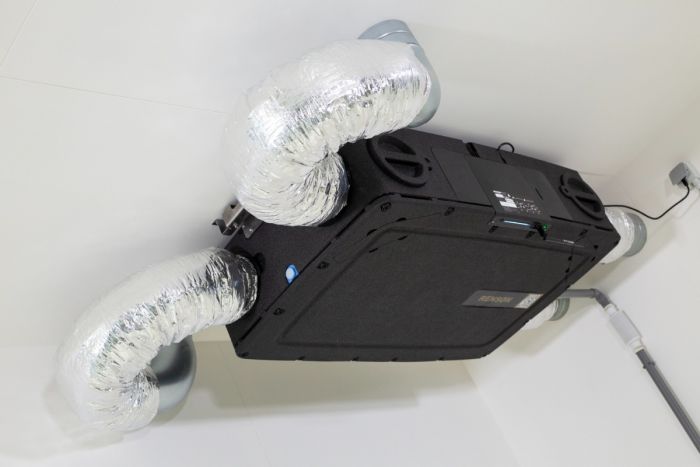 Renson Flux+ flat 370 WRG - 370m3/h - mit integrierten Feuchtigkeits-, CO2- und VOC-Sensoren